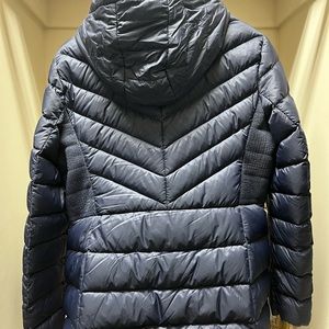 Michael Kors women’s large navy puffer jacket